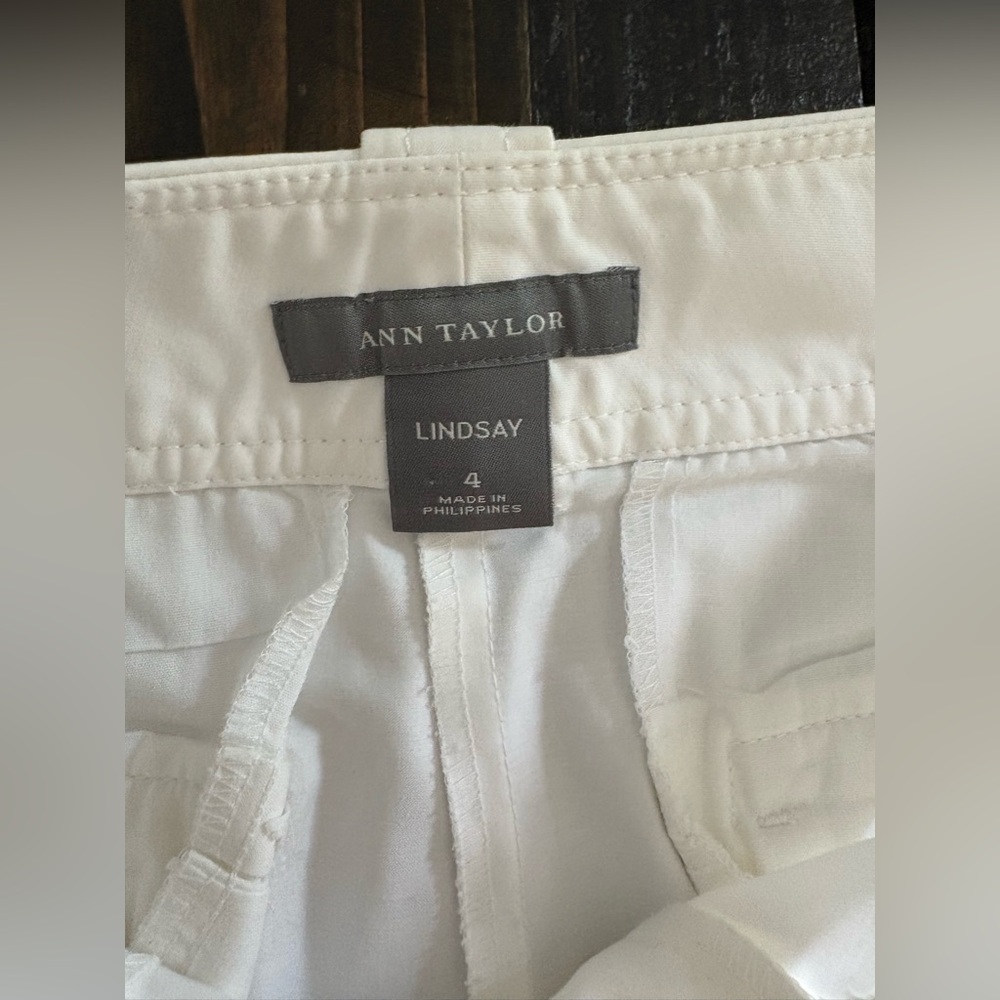 Ann Taylor Crisp White Capris